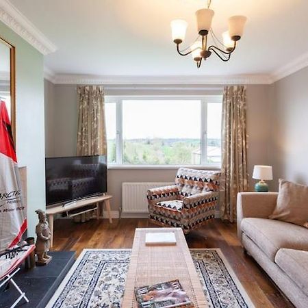 Acton  Charming Cottage 4 Bedroom מראה חיצוני תמונה